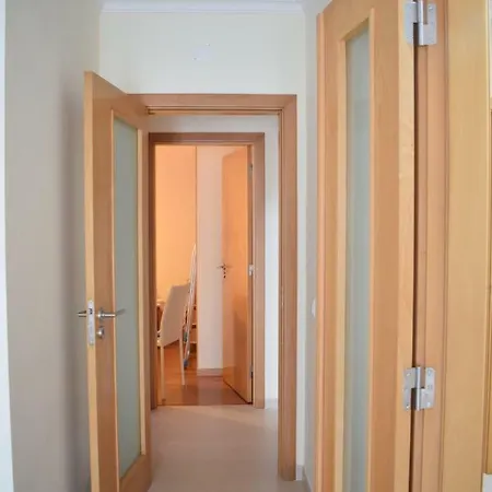 Apartment R. Dos Galeoes Nazaré